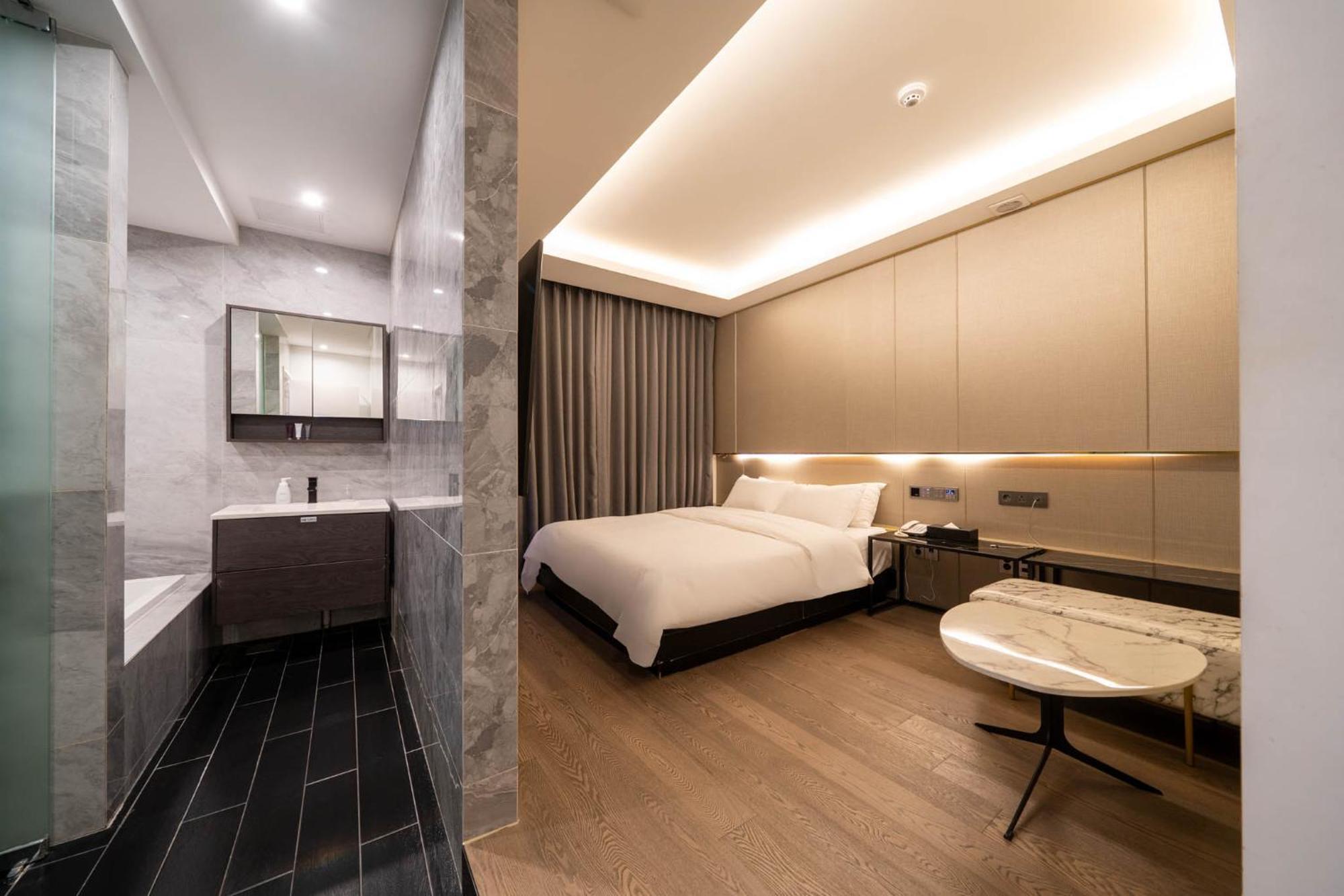 Amare Hotel Jongno Сеул Екстериор снимка