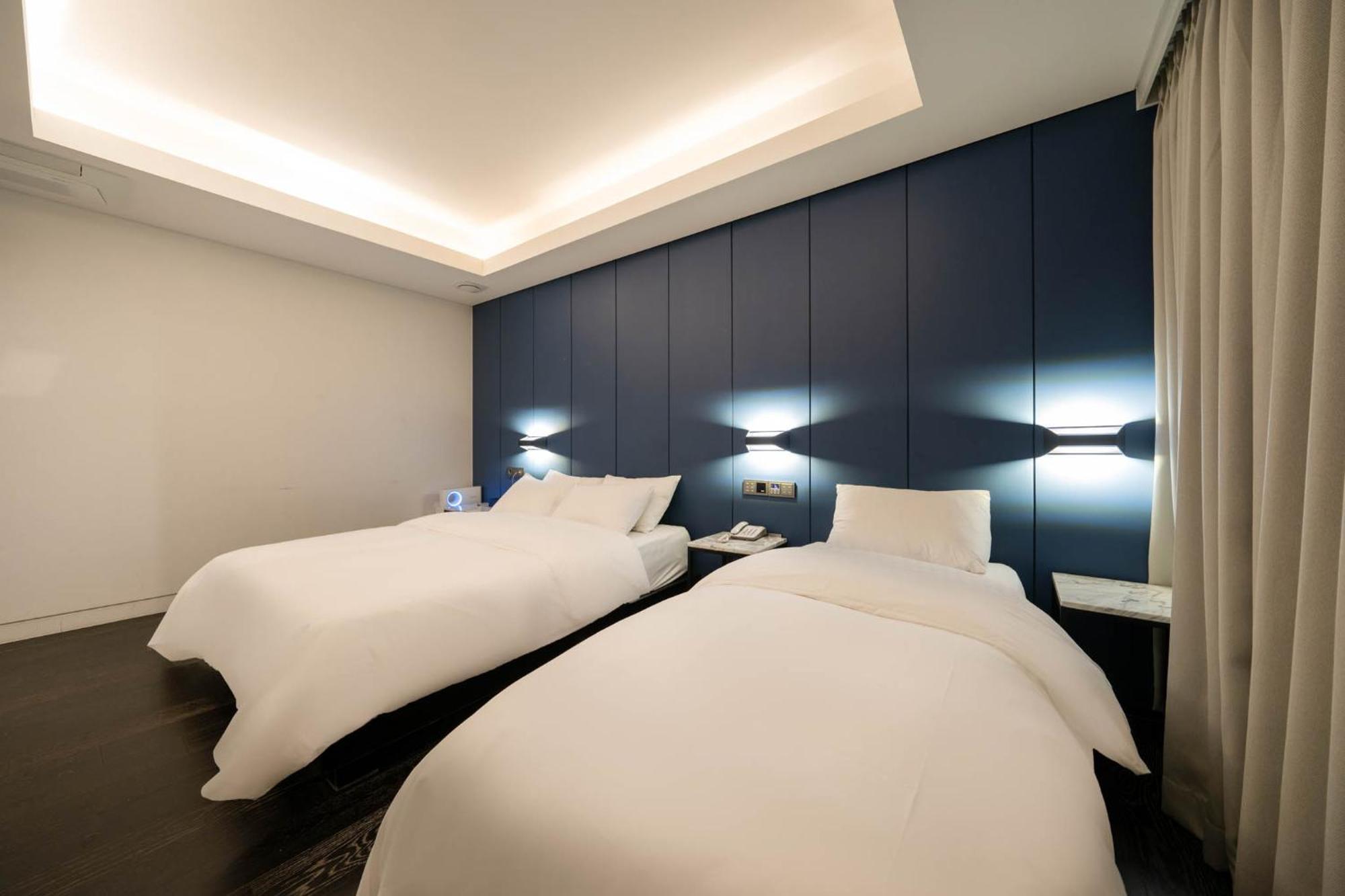 Amare Hotel Jongno Сеул Екстериор снимка