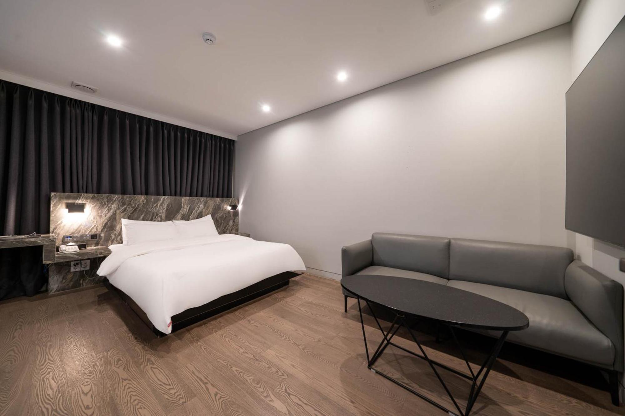 Amare Hotel Jongno Сеул Екстериор снимка